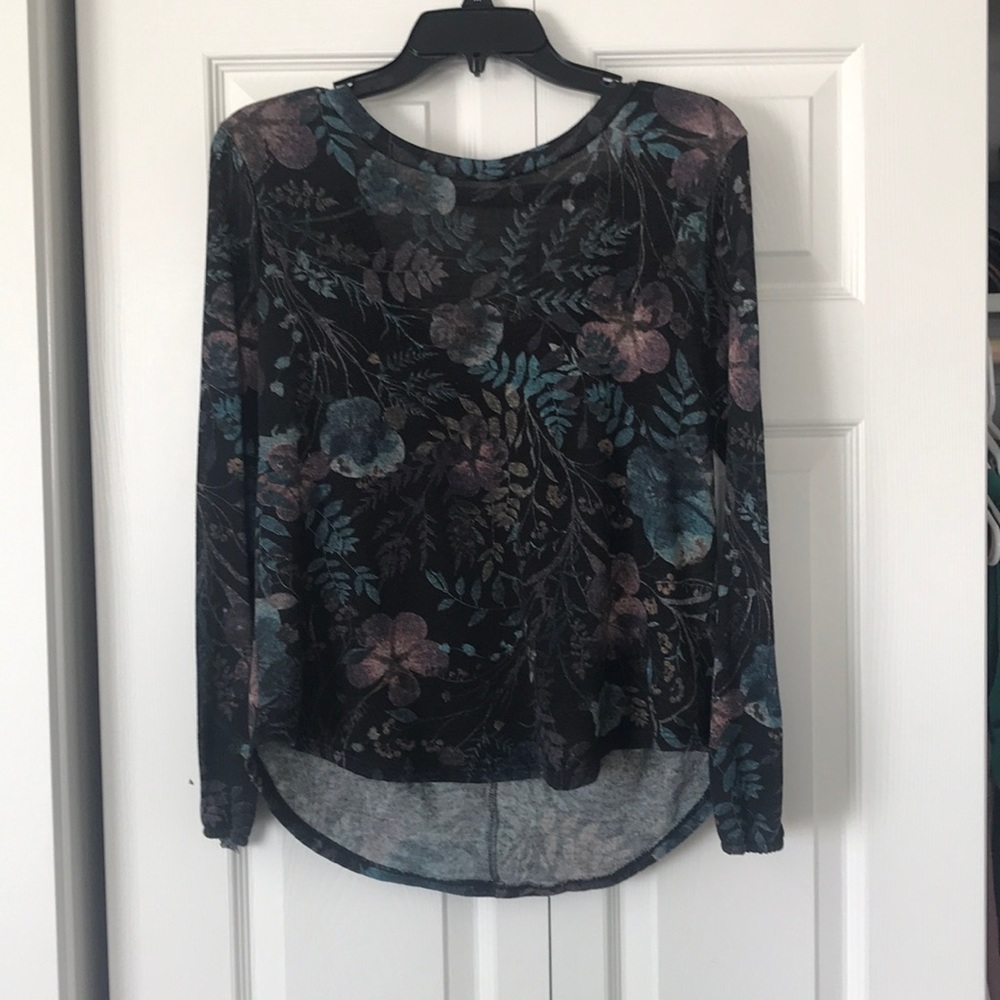 Long sleeve cute shirt